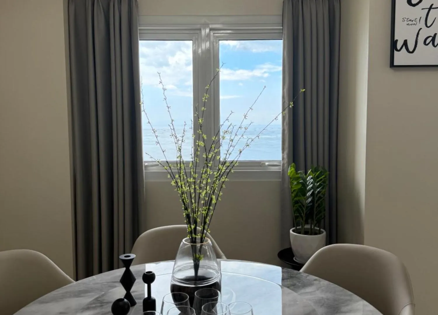 175 Sqm Luxurious Modern 3 Bedrooms Facing Manila Bay Sunset, Airports, Okada, Solaire, Moa Philippines
