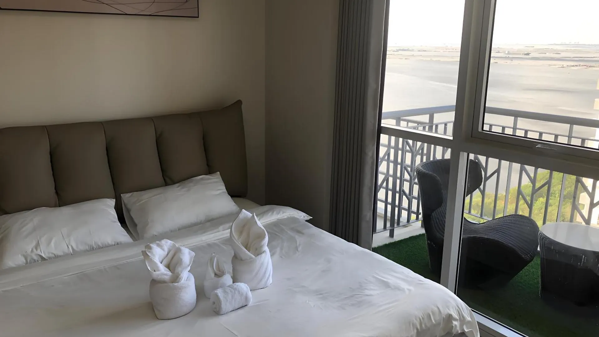 Apartment 175 Sqm Luxurious Modern 3 Bedrooms Facing Manila Bay Sunset, Airports, Okada, Solaire, Moa Philippines