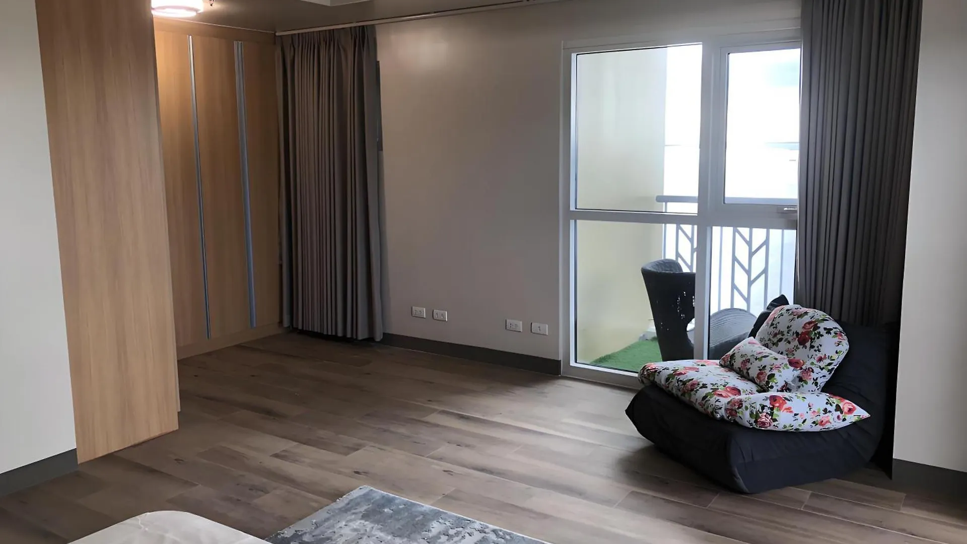 175 Sqm Luxurious Modern 3 Bedrooms Facing Manila Bay Sunset, Airports, Okada, Solaire, Moa Philippines