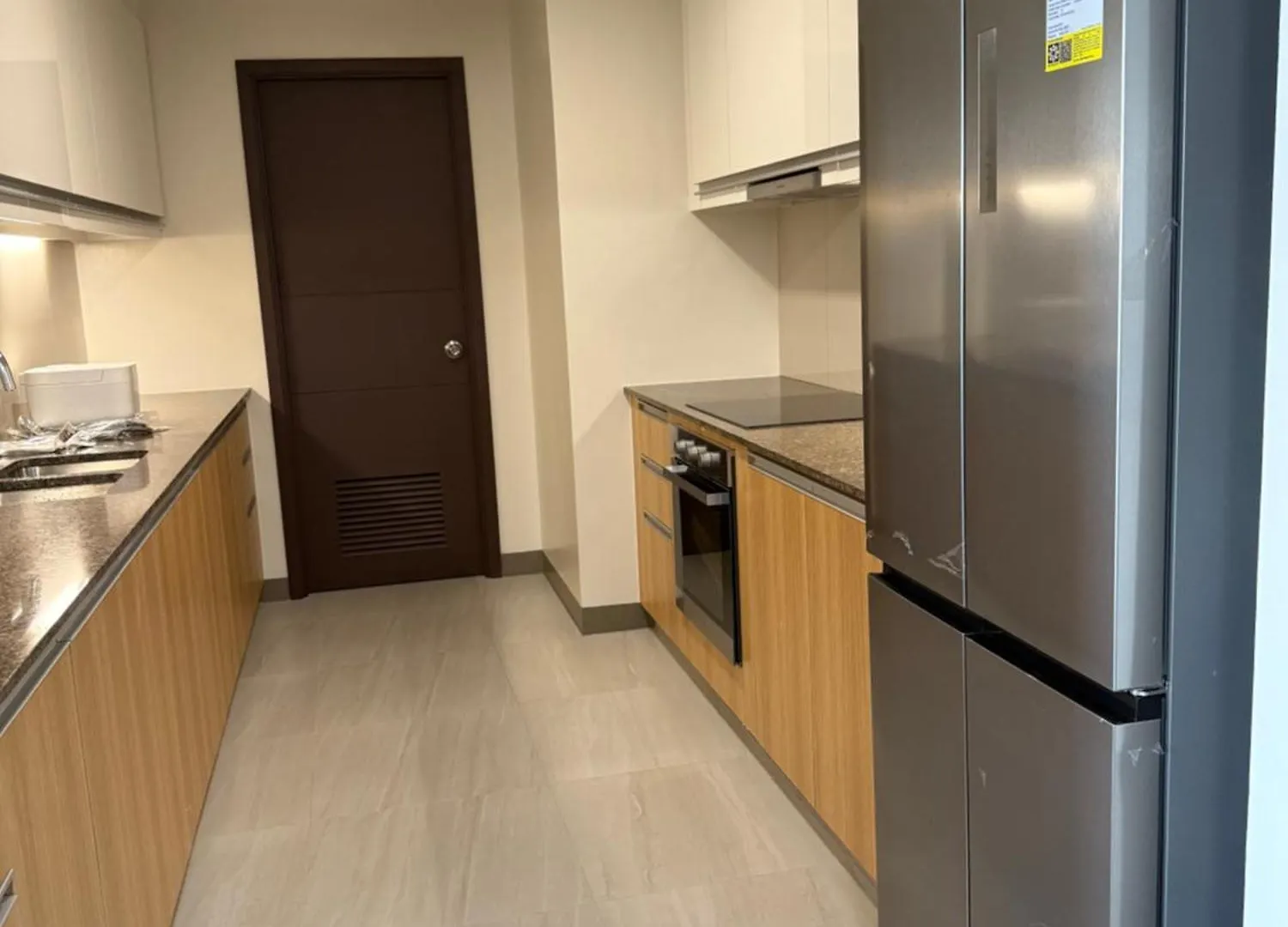 175 Sqm Luxurious Modern 3 Bedrooms Facing Manila Bay Sunset, Airports, Okada, Solaire, Moa