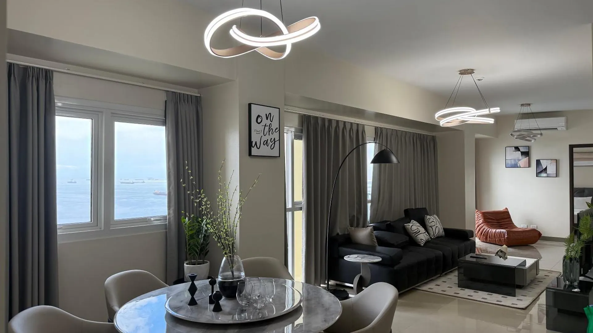 Apartment 175 Sqm Luxurious Modern 3 Bedrooms Facing Manila Bay Sunset, Airports, Okada, Solaire, Moa