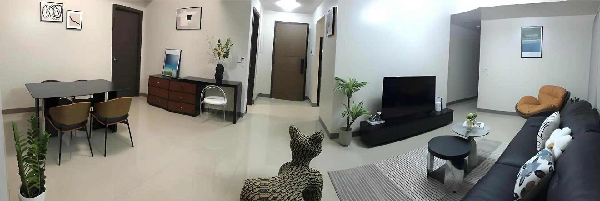 175 Sqm Luxurious Modern 3 Bedrooms Facing Manila Bay Sunset, Airports, Okada, Solaire, Moa Apartment