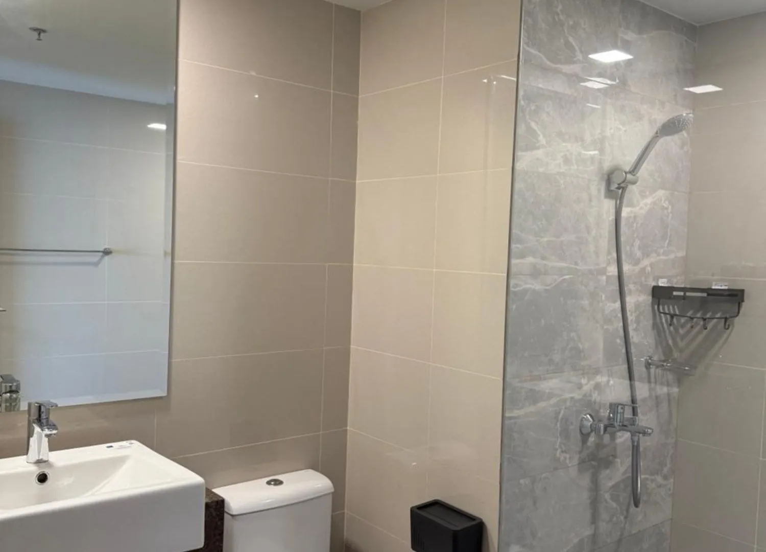175 Sqm Luxurious Modern 3 Bedrooms Facing Manila Bay Sunset, Airports, Okada, Solaire, Moa