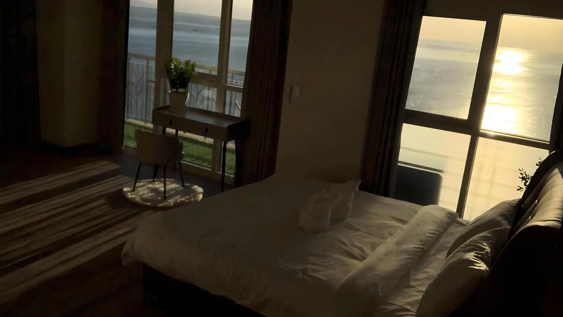 Apartamento 175 Sqm Luxurious Modern 3 Bedrooms Facing Manila Bay Sunset, Airports, Okada, Solaire, Moa Filipinas